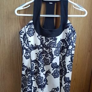 Lululemon scoop neck tank. Luon.